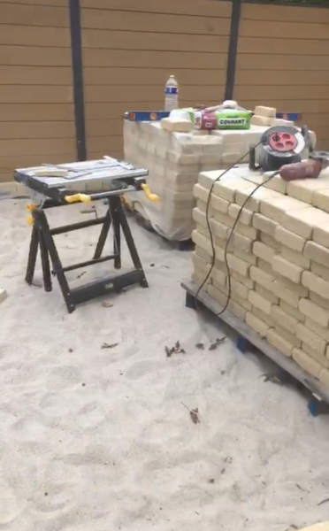 Pose de pavé autobloquant carré ou en losange devant maison à Bordeaux, Mérignac, Talence, Pessac - Obtenez le Prix au m2